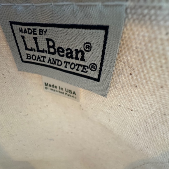 LL Bean Boat and Tote, Open Top , Cream color with Navy Blue Trim - Picture 6 of 8